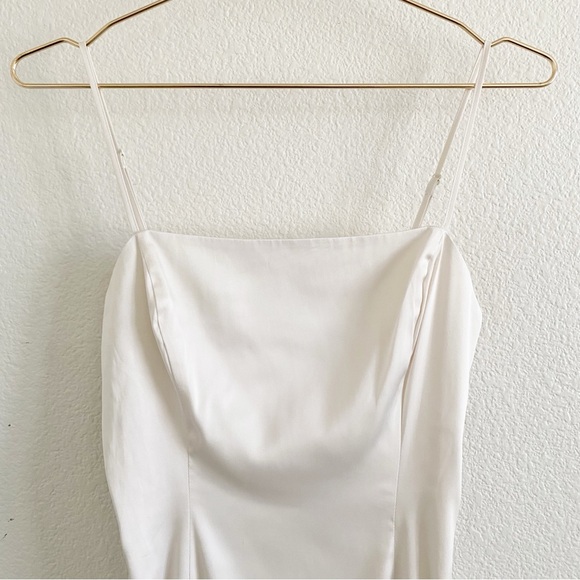 Sunday Best Aritzia Satin Shimmer Slip Dress in Cream 2 - Picture 3 of 8